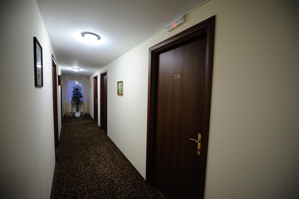 Hotel Royal Craiova Exterior photo