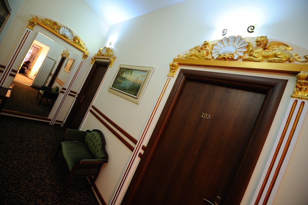 Hotel Royal Craiova Exterior photo
