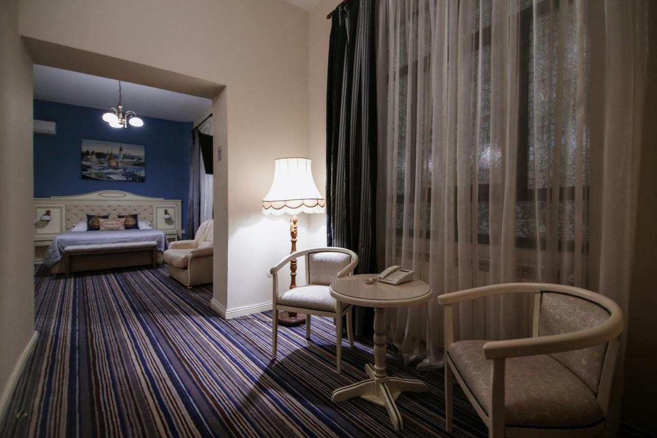 Hotel Royal Craiova Exterior photo