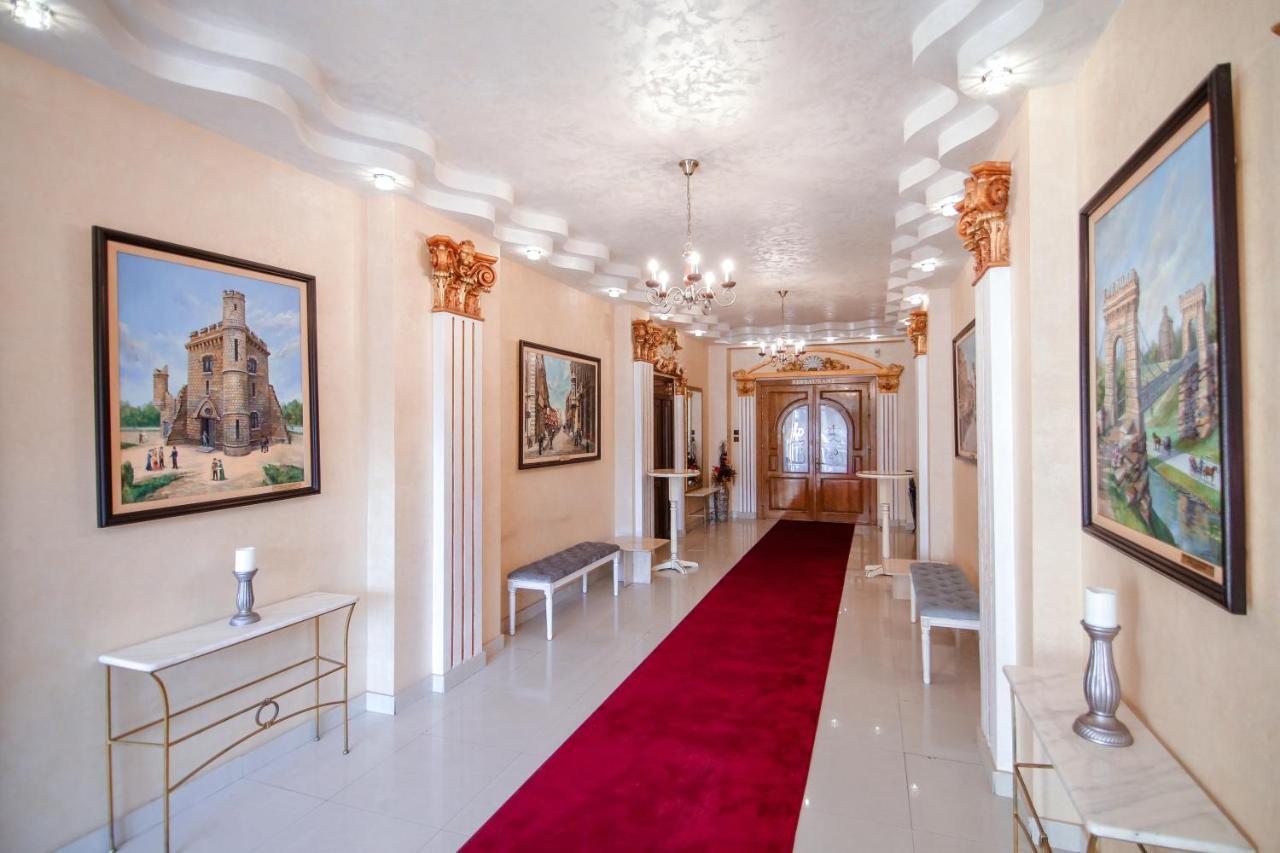 Hotel Royal Craiova Exterior photo